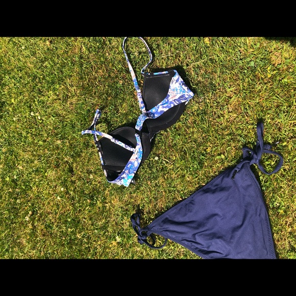 H&M blue floral bikini top (bottoms not included) - Picture 2 of 3